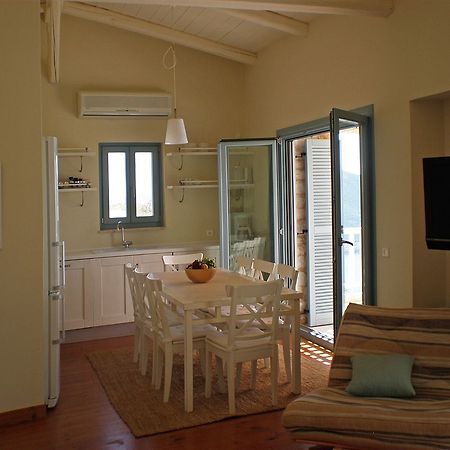 Urania Luxury Villas Pondi Exterior foto